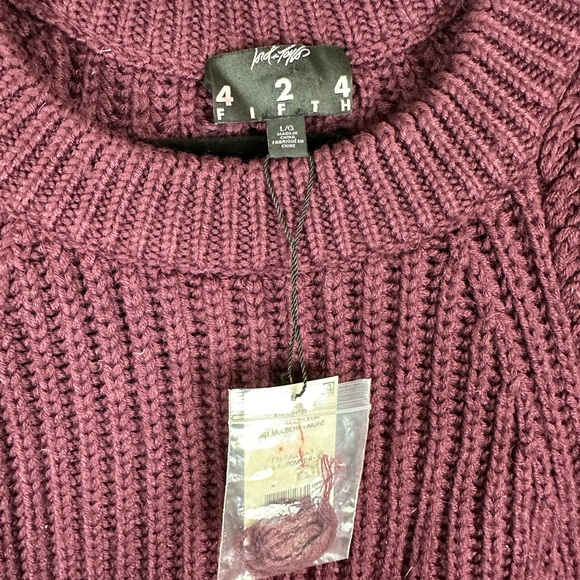 Lord & Taylor maroon wool alpaca blend cropped sweater - Picture 2 of 4